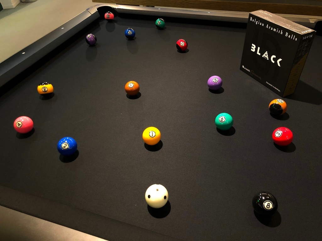 Ball Set Pool 57,2mm Aramith Tournament Black Duramith | Thissen